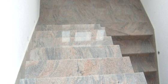 trap bekleden met natuursteen @city